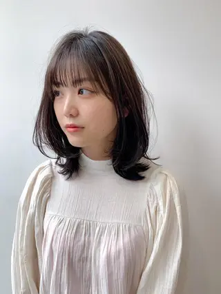 ミディアム レイヤー/顔周り カット/松岡 祥利のヘアスタイル