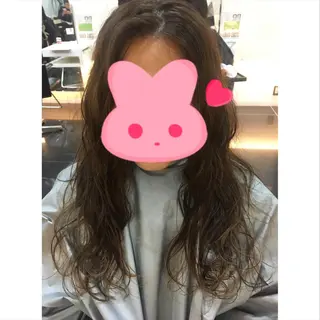 ロング 早川 真幸のヘアスタイル