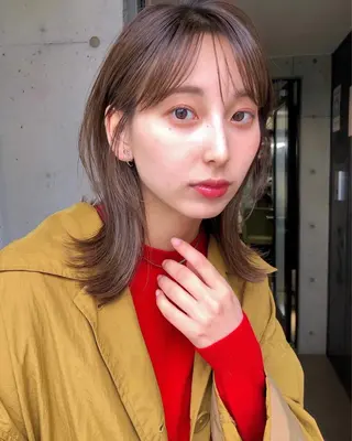 ミディアム カラー トレンドヘア🌿 chinariのヘアスタイル