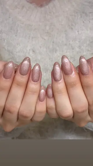 ネイル 13日3980円‼️ マグもデザインも◎のネイルデザイン