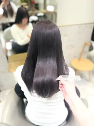 ロング カラー costes 今井芽依のヘアスタイル