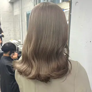 セミロング カラー 木下 梓のヘアスタイル