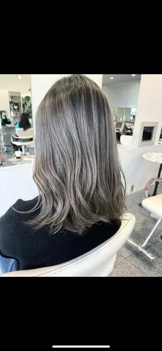 ミディアム カラー MERu所属・MERu/高橋裕之 /レイヤー/艶カラーのヘアスタイル