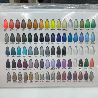 ネイル MAXKELLY Meiのネイルデザイン