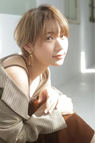 ショート カラー 保子 祐里香のヘアスタイル