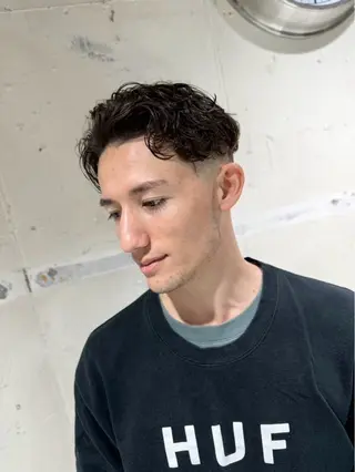 ミディアム FRANK’S BARBE(E)R THE STAND.所属・飯田橋メンズカット 高橋琴音のヘアスタイル