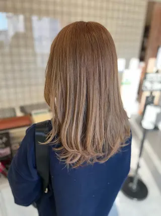 ロング 堀口 彩佳のヘアスタイル