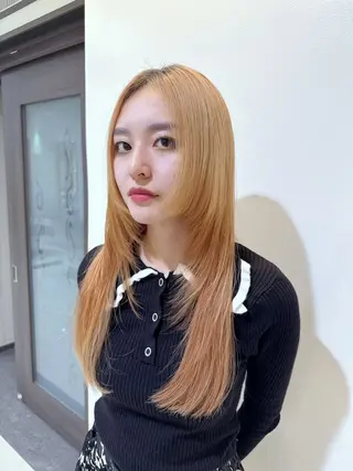 ロング レイヤー 艶々カラーのヘアスタイル