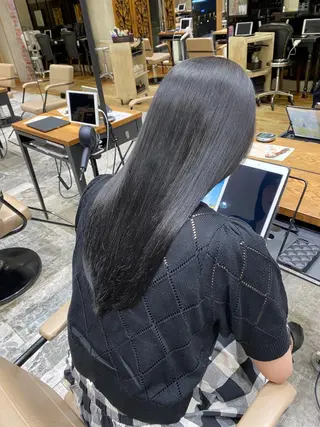 カラー 新宿/レイヤー 顔周りカット溝手優太のヘアスタイル