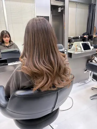 ロング 🫧バレイヤージュ/ ハイトーン/ミズキのヘアスタイル