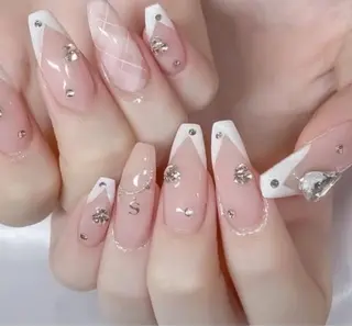 ネイル KARI ネイルサロンのネイルデザイン