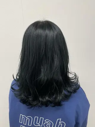 セミロング 小林 愛花のヘアスタイル