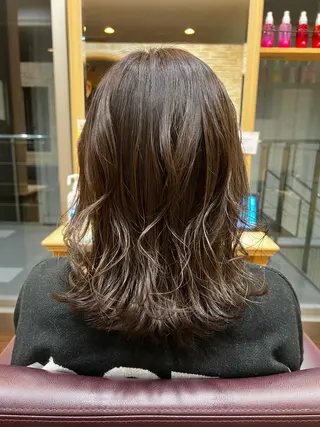 ミディアム 小林 光紗のヘアスタイル