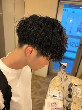 ショート パーマ メンズ パーマ職人DAIKI ツイスパ/波巻きのヘアスタイル