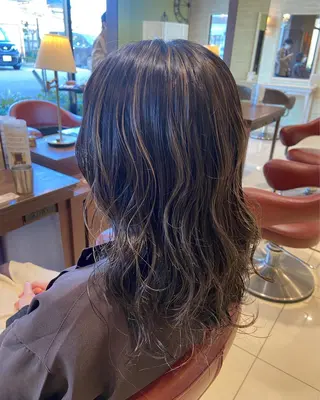 ロング カワサキ ヒナコのヘアスタイル