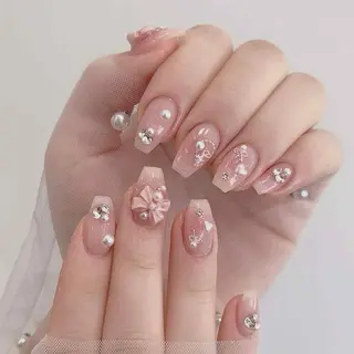 ネイル Aura Nail Maiのネイルデザイン