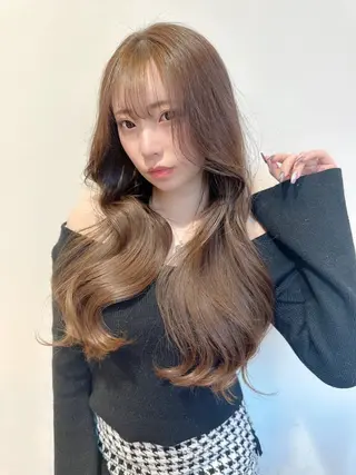 ロング カラー 酒井 里穂のヘアスタイル