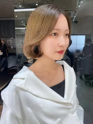 ミディアム Hello by Sea所属・レイヤー/艶髪/ボブ /くびれ/伊藤　勇司のヘアスタイル