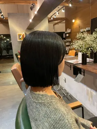 ミディアム カラー 桑田 真奈のヘアスタイル