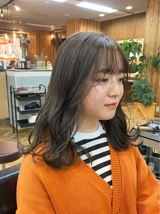 ミディアム カラー ハル🌸柔色/ ブリーチなし/艶髪のヘアスタイル