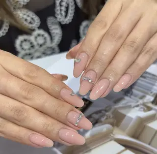 ネイル 高木 維麗絲のネイルデザイン