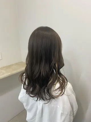 ロング 透明感ワンカラー梅田 ダブルカラー/川上のヘアスタイル