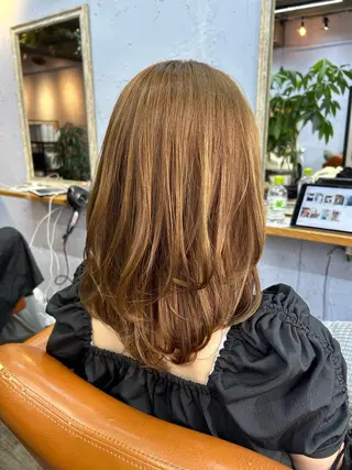 セミロング カラー 古澤 咲来のヘアスタイル