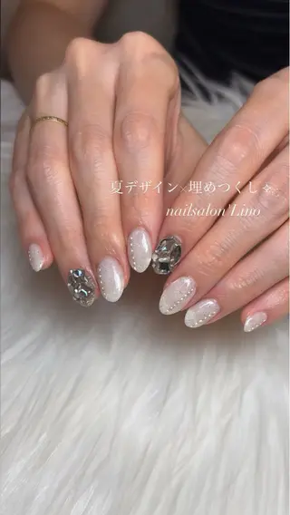 ネイル Lino𓂃⟡.· Chizuruのネイルデザイン