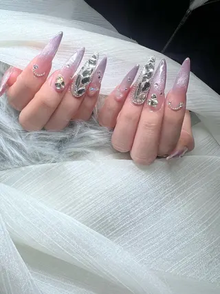 ネイル nailstudio ′ecole所属・nailstudio ′ecoleのネイルデザイン