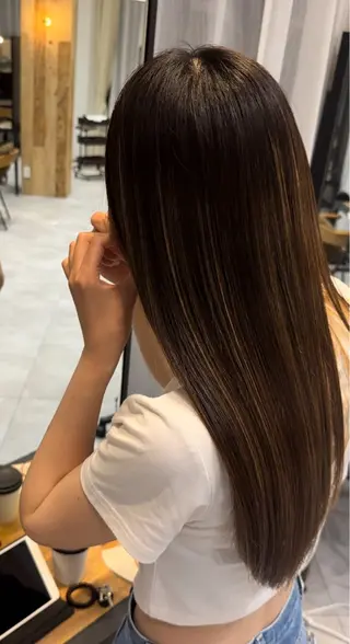 ミディアム view osaka / annaのヘアスタイル