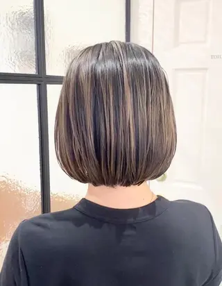 セミロング salowin 原宿 aroa所属・韓国／ハッシュカット ／透明感カラー／金野のヘアスタイル