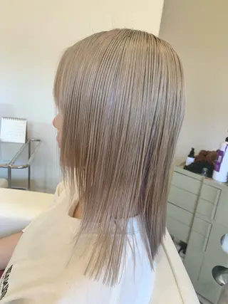 セミロング ulu.久保田 加奈子のヘアスタイル