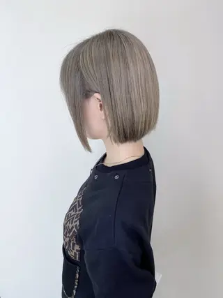 ショート vifkrone所属・心斎橋ダブルカラー ⭐️カラー タカヤマのヘアスタイル