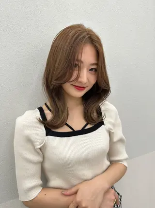 セミロング SHOKO スタイリストのヘアスタイル