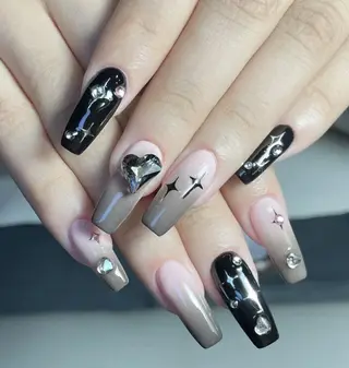 ネイル Queens ゲンのネイルデザイン