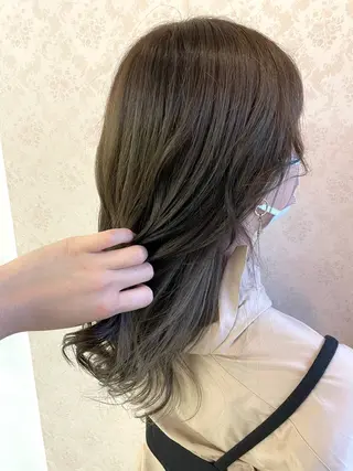 セミロング ヒヨシ ルナのヘアスタイル