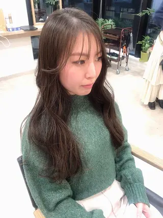 ロング MR.GOODMORNING所属・天野 優美のヘアスタイル