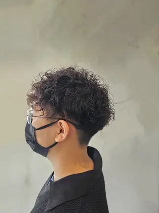 ショート メンズ パーマ 薄葉 美菜子のヘアスタイル