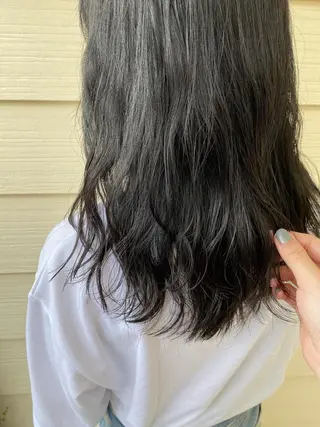 ロング カラー AffECTION 大曽根店所属・村岡 未悠のヘアスタイル