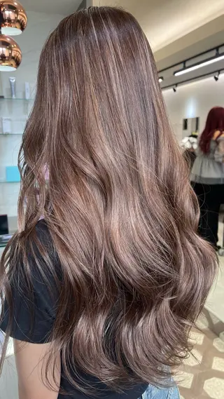 カラー ユイ☆ハイトーン ☆ブリーチデザインのヘアスタイル