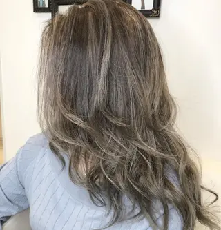 セミロング ブリーチ/髪質改善 NYNY大久保のヘアスタイル