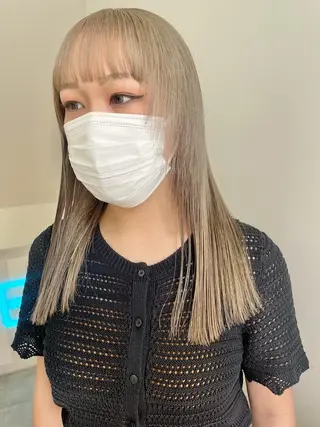 カラー 🎀ボブ+ハイトーン シュカ👶🏻のヘアスタイル