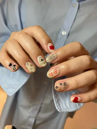 ネイル Ami 🦥のネイルデザイン