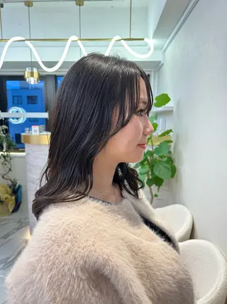 ロング 佐合 梨花 / ｅａｕ〈オー〉のヘアスタイル