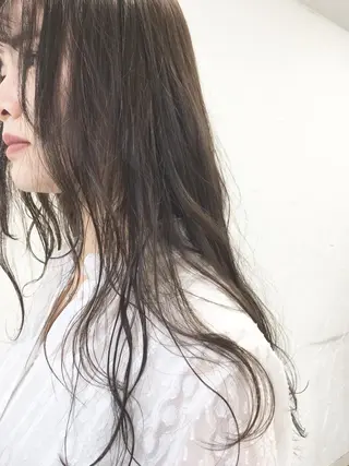 セミロング カラー 大人垢抜け ダブルカラー【上野】のヘアスタイル