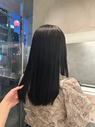 ロング カラー 小林 莉緒のヘアスタイル