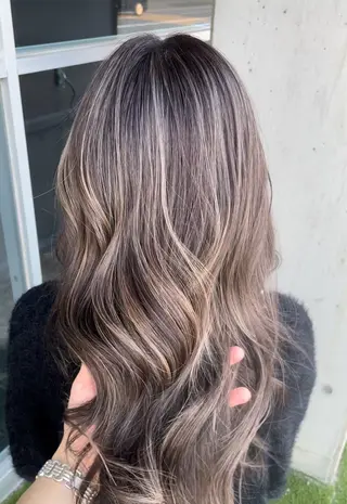 カラー olume(オルメ)所属・山田隆成/韓国カット バレ、ハイライト得意のヘアスタイル