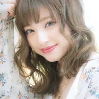 ミディアム 髪質改善　縮毛の達人 矢井由真のヘアスタイル