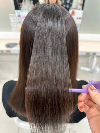 ロング 伊佐 愛のヘアスタイル