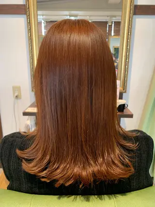 ミディアム カラー newi saLyu 片岡ふきのヘアスタイル